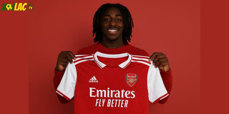 Eberechi Eze gia nhập Arsenal, sẵn sàng tỏa sáng tại Emirates Eberechi Eze gia nhập Arsenal, sẵn sàng tỏa sáng tại Emirates