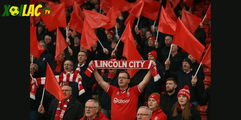 Khí thế khán giả nhà là vũ khí tinh thần quan trọng.